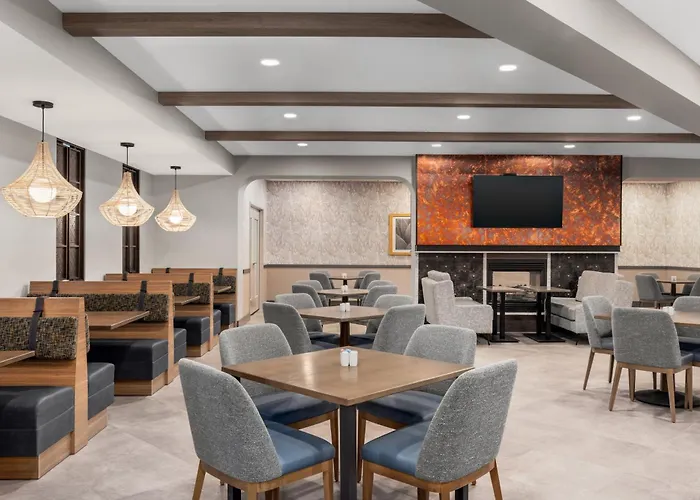 Doubletree By Hilton Midtown Hotel 3*