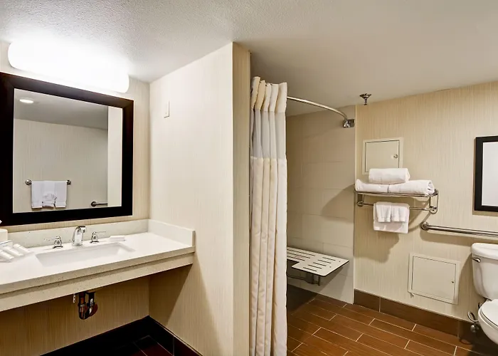 Doubletree By Hilton Midtown Hotel 3*