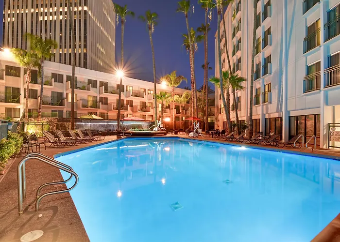 Doubletree By Hilton Midtown Hotel