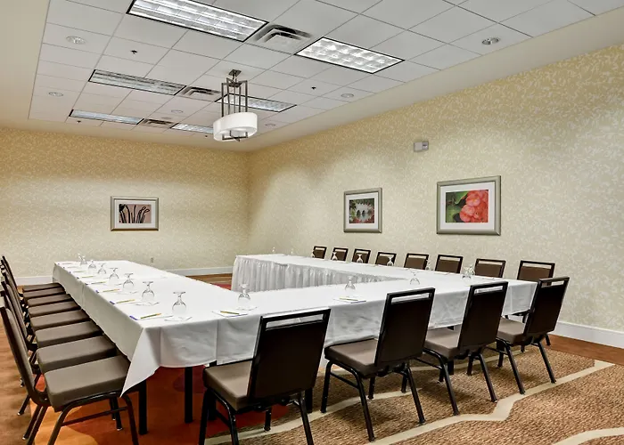 Doubletree By Hilton Midtown 3*