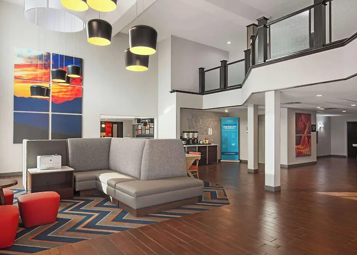 Hotel Doubletree By Hilton Midtown 3*