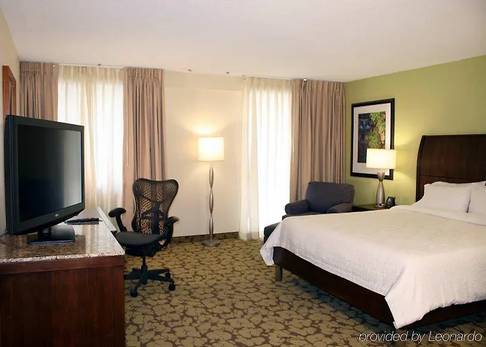 Doubletree By Hilton Midtown 3*